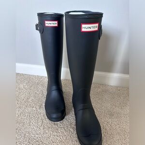 New Hunter Boots -Tall Rain boots -Navy size US 6